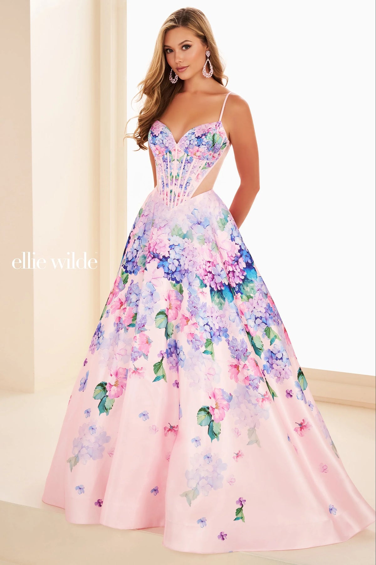 EW37004 - Ellie Wilde